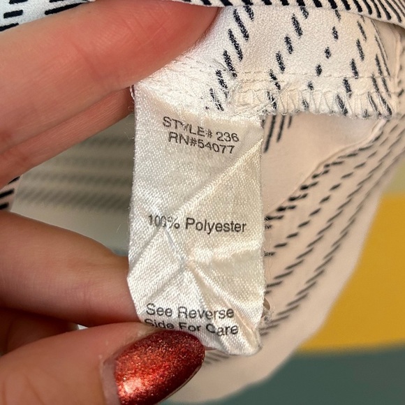 Cabi Madeleine Blouse #236 Black and White Stripe Size Small - Picture 8 of 8